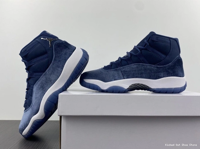 Kicked Out Shoe Store 11 Jordan Midnight Air Navy Velvet AR0715-441 WMNS 0815